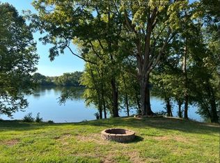 917 River Crest Ln, West Columbia, WV 25287