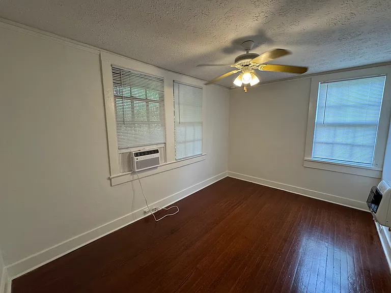 1710 Carrollton — Photo 6