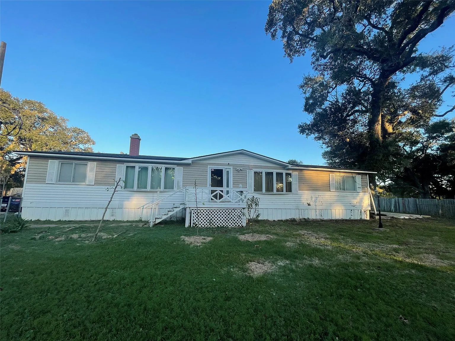 3 bed, 2.5 bath, 1680 sqft, $1,600 — Photo 2