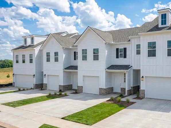 2586 McClure Blvd, Columbia, TN 38401