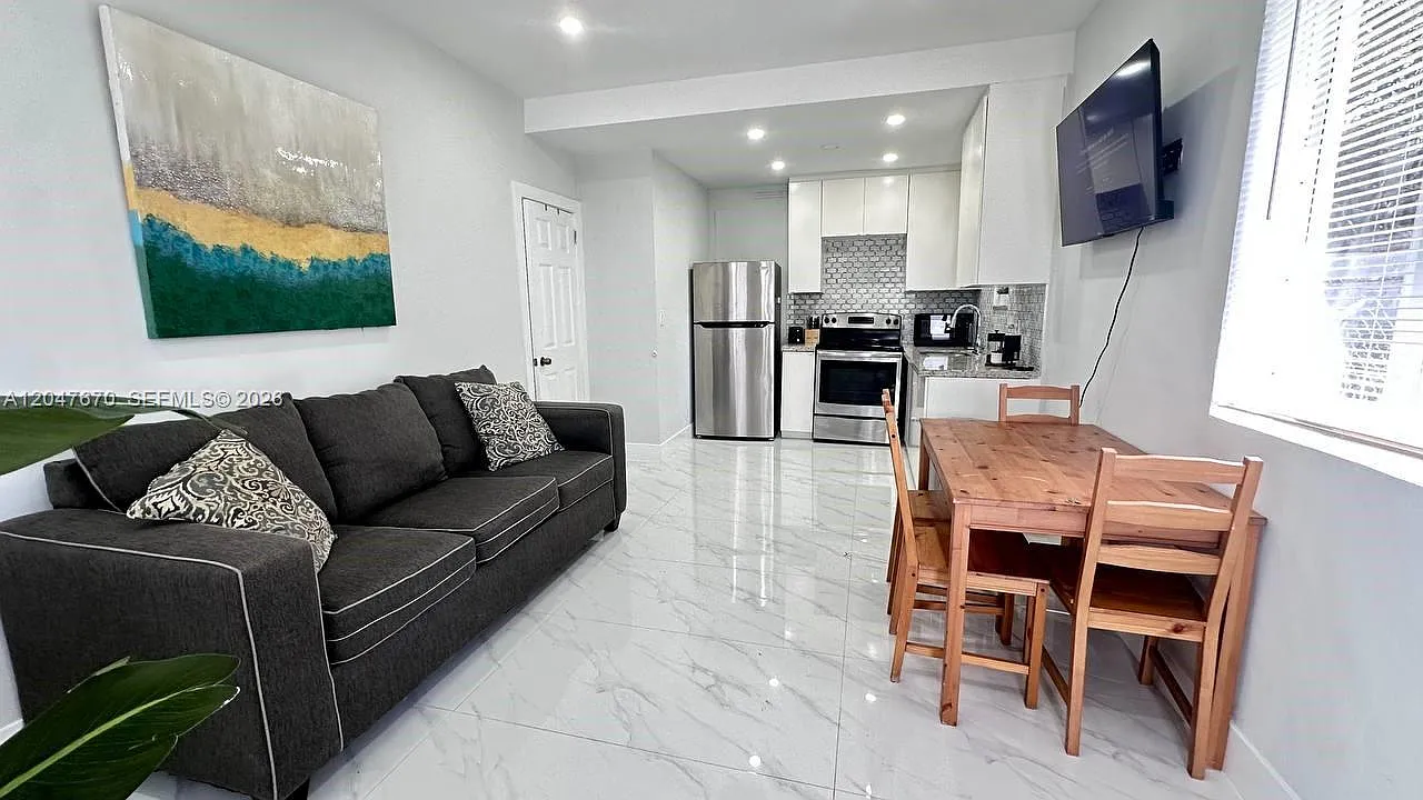 Brickell Estates — Photo 4