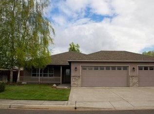 2465 Jeremy St, Central Pt, OR 97502