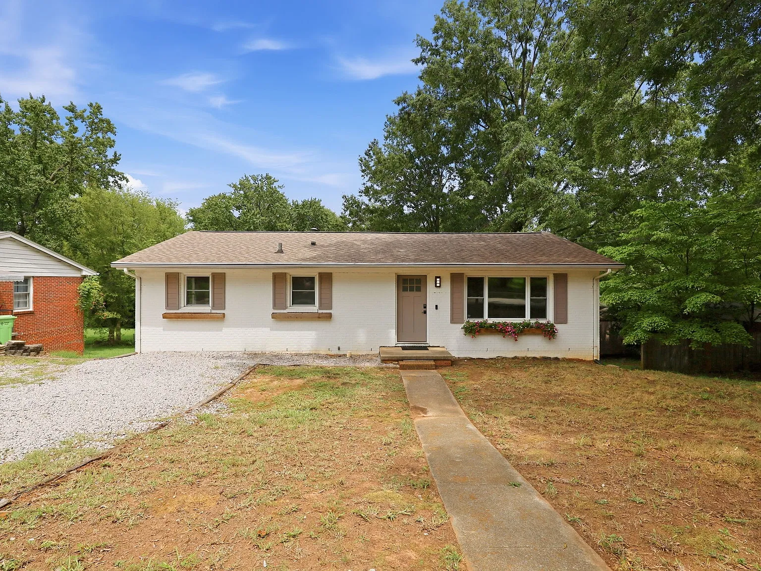 3108 Brentwood Rd — Photo 2