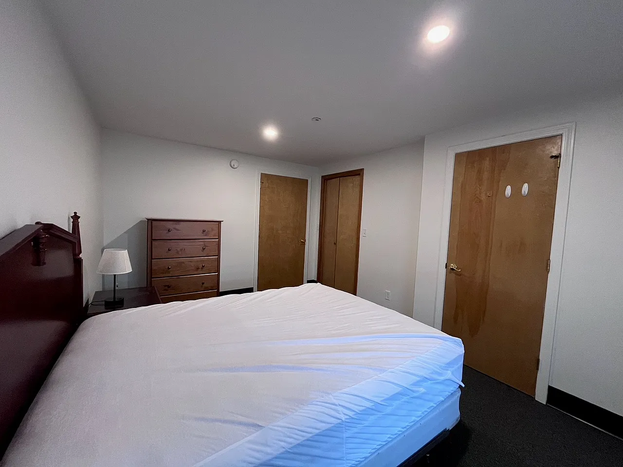 2 bed, 750 sqft, $1,600 — Photo 2