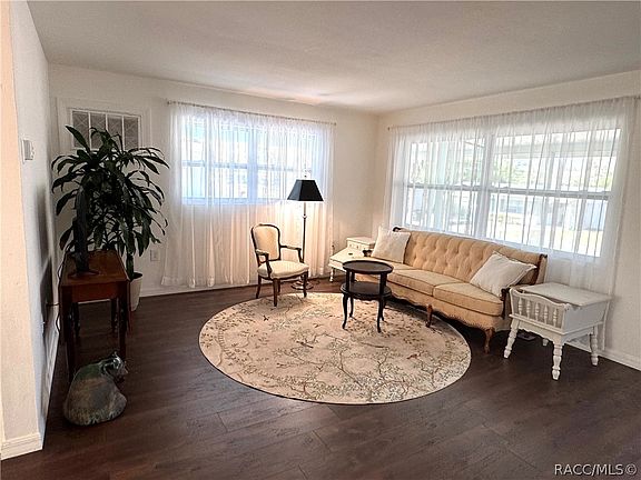 4th image of 7 N Adams St