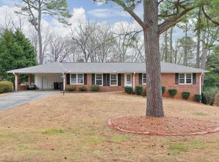 1055 Tuxedo Dr, Roswell, GA 30075