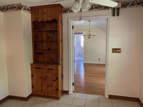 5th image of 3819 Moorman Dr