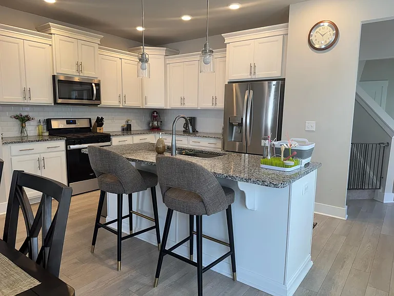 104 Greensdale Ln — Photo 6