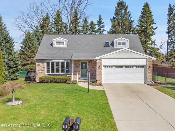 114 Kenway Dr, Lansing, MI 48917