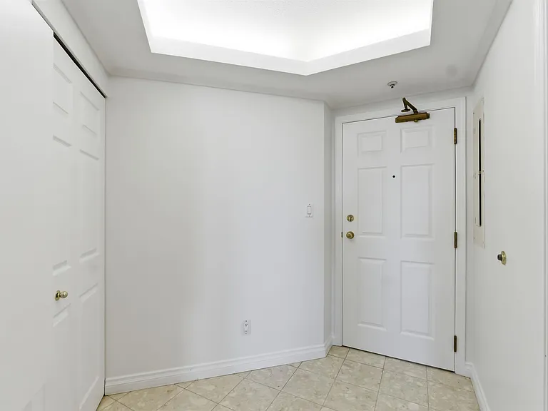 13383 108th Ave #505 — Photo 2