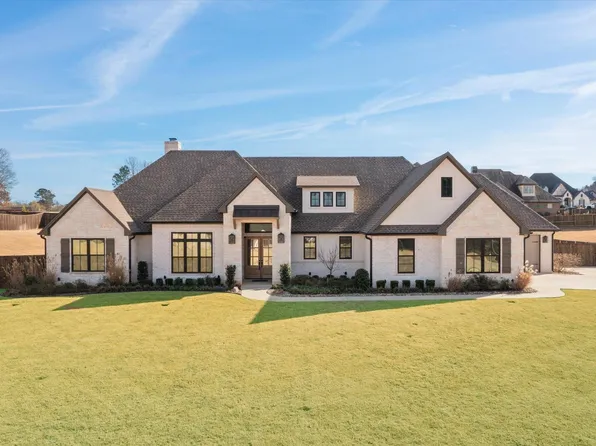 211 Ella Kate Dr, Longview, TX 75605