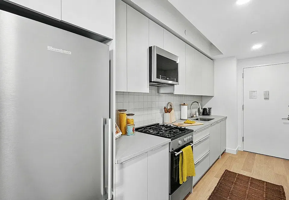 2035 5th Ave #11A