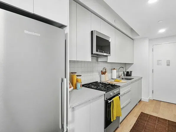 2035 5th Ave, New York, NY