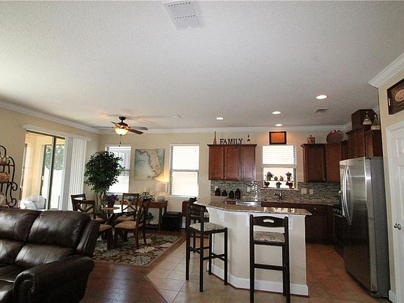 3rd image of 535 Cortez Dr