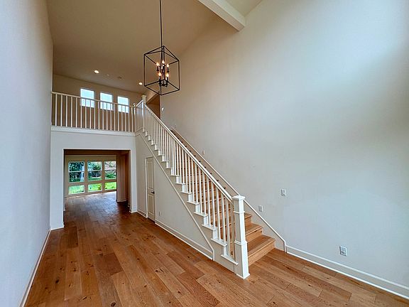 2nd image of 1432 Enclave Ct
