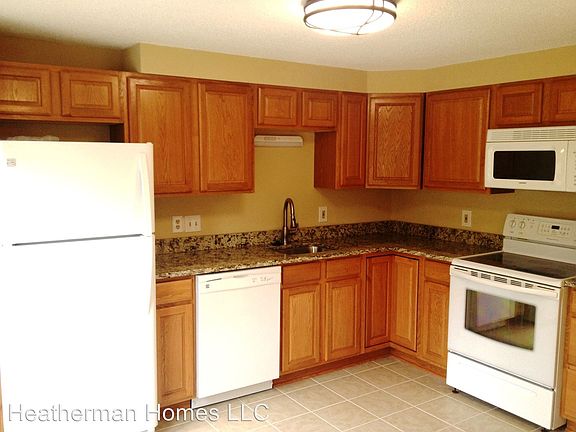 2nd image of 102 Essex St