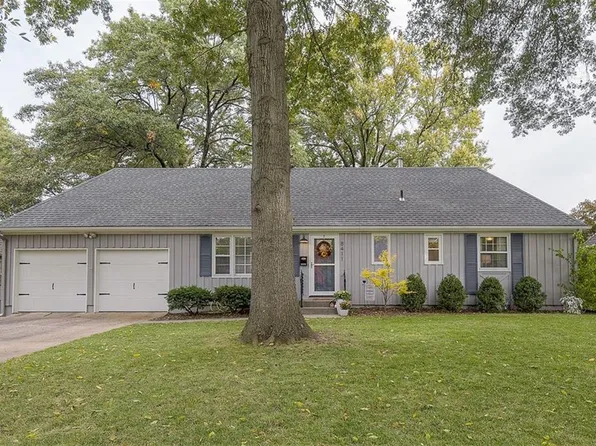 8411 Beverly Dr, Overland Park, KS 66207