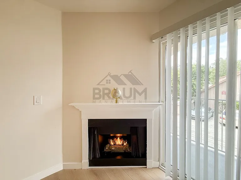 7323 WINNETKA — Photo 8