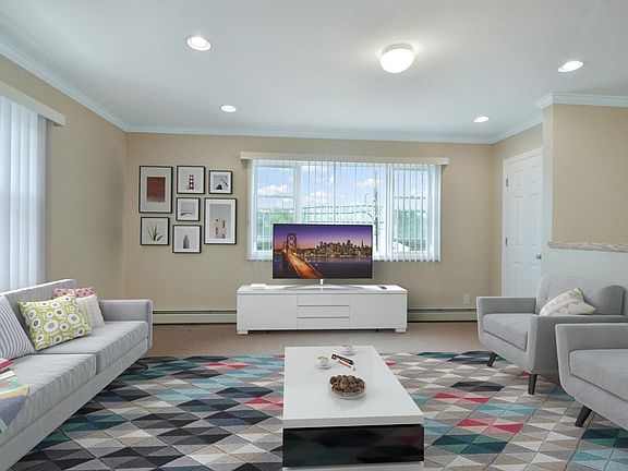 4th image of 308 Jefferson Ave #1