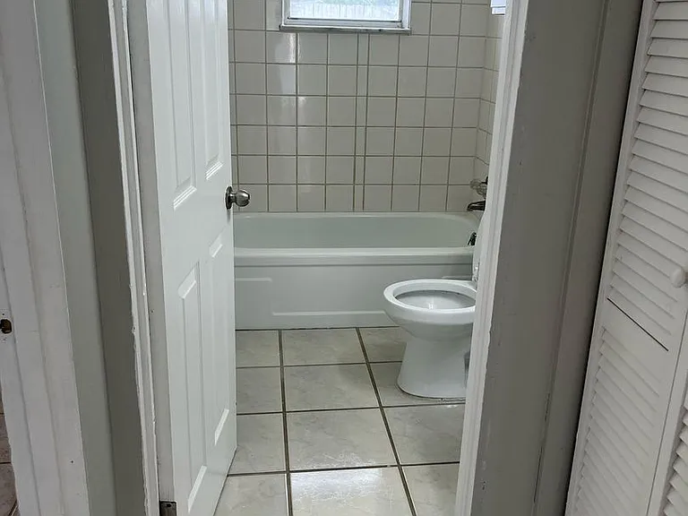 4412 Plum St — Photo 10