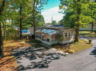 372 Black Oak Ln, Bath, PA 18014