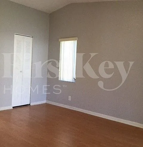 9703 NW 42nd Ct — Photo 5