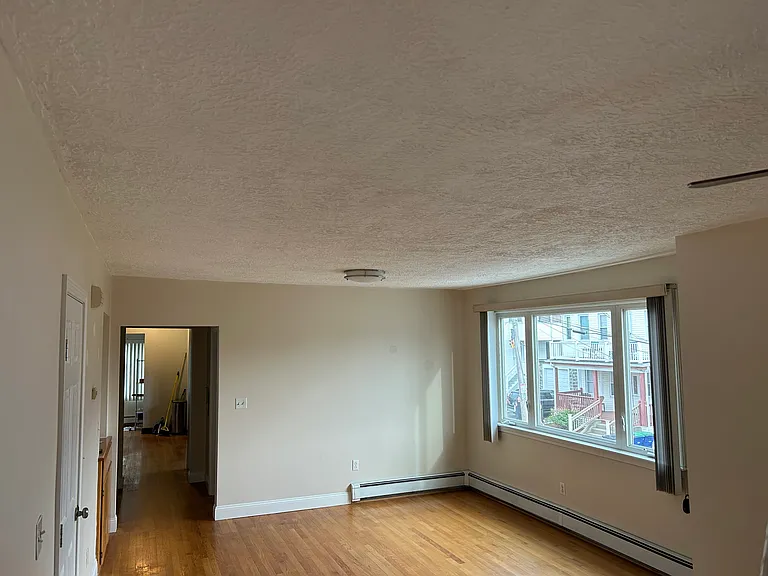 118 W Adams St #2 — Photo 11