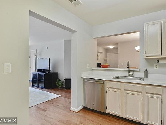 4th image of 15308 Diamond Cove Ter APT L