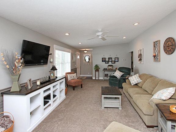 5th image of 14469 S 2nd St