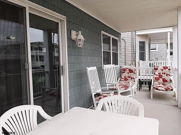 3rd image of 3841 Asbury Ave APT 1