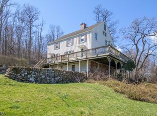 35 Old Mountain Rd, Lebanon, NJ 08833