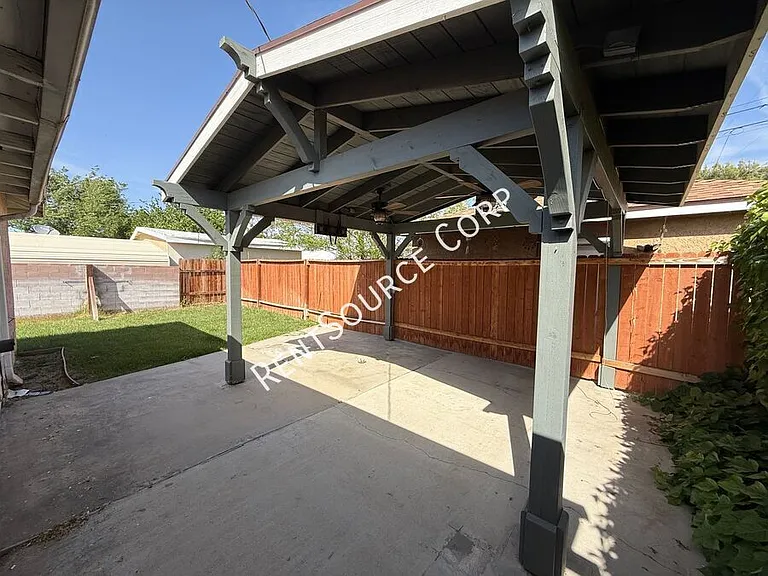 1149 W Avenue H11 — Photo 19