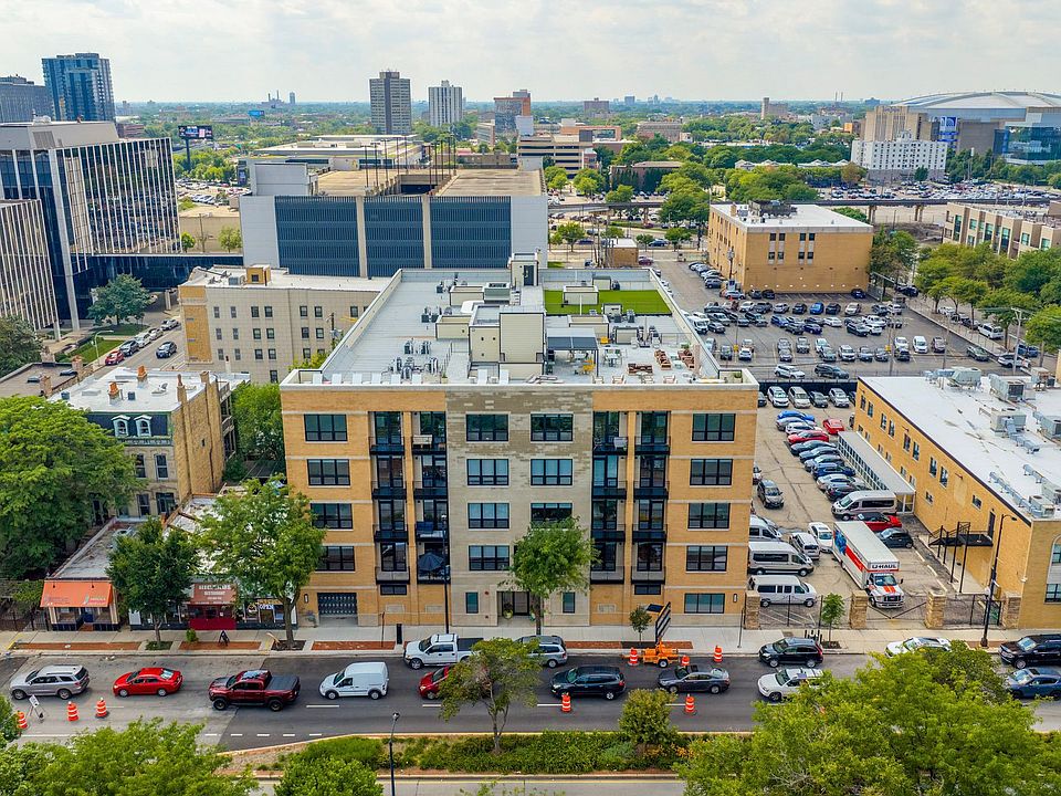 1st image of 224 S Ashland Ave #405