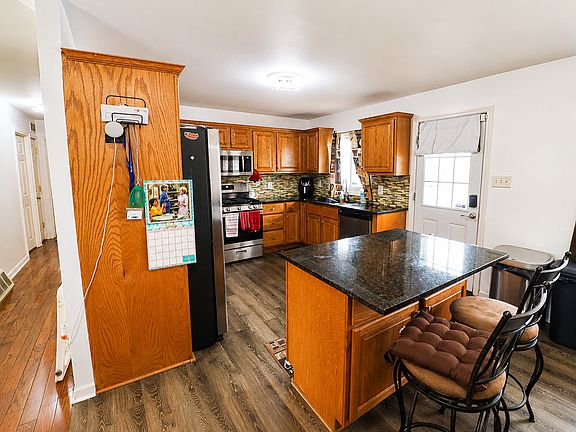 4th image of 307 Hickory Ave