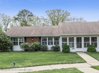 856A Thornhill Ct #1001, Lakewood, NJ 08701