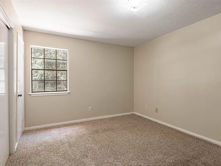 2401 Sycamore Ave #E3 — Photo 13