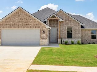 382 Mary Dr, Bullard, TX 75757