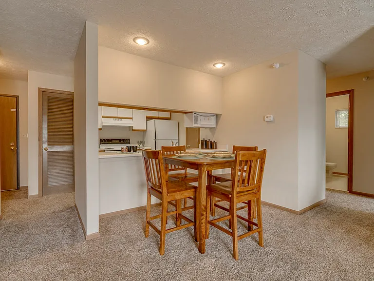 Pine Lake Heights Apartments — Photo 165