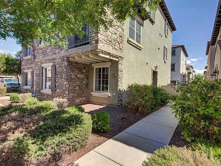 3648 E Edna Dr — Photo 2