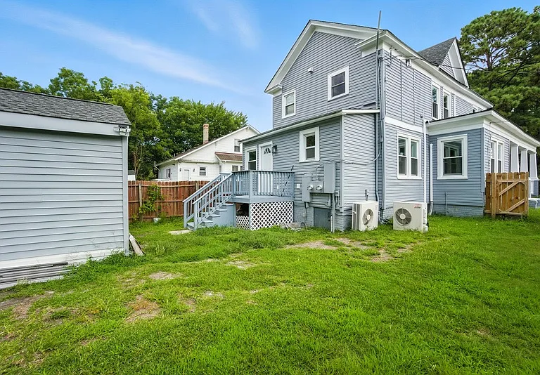 656 Florida Ave — Photo 23