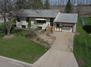 18 Westwood Acres, Morris, MN 56267