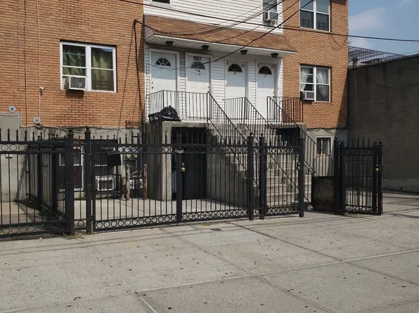 (undisclosed Address), Bronx, NY 10457