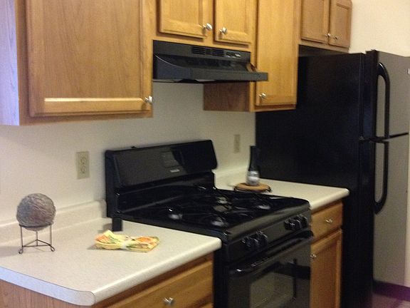 3rd image of 190 Ledge St APT 304
