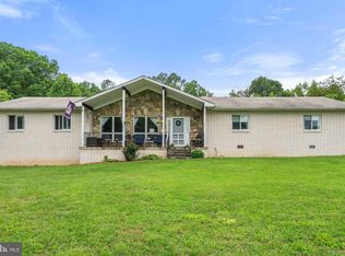 19312 Rose Hill Dr, Culpeper, VA 22701