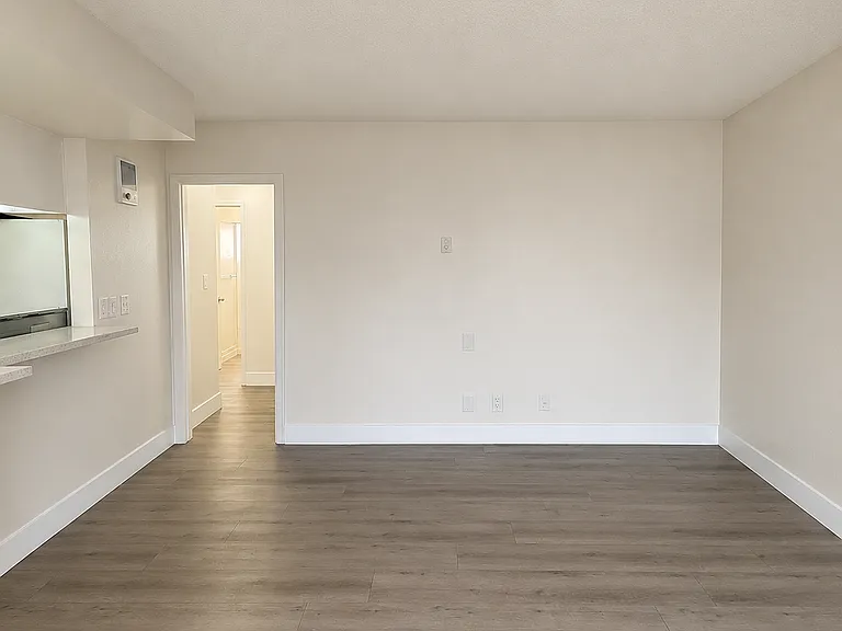 1735 Coronado Ave. — Photo 8