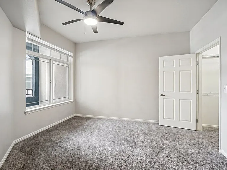 Altitude on Fifth — Photo 15
