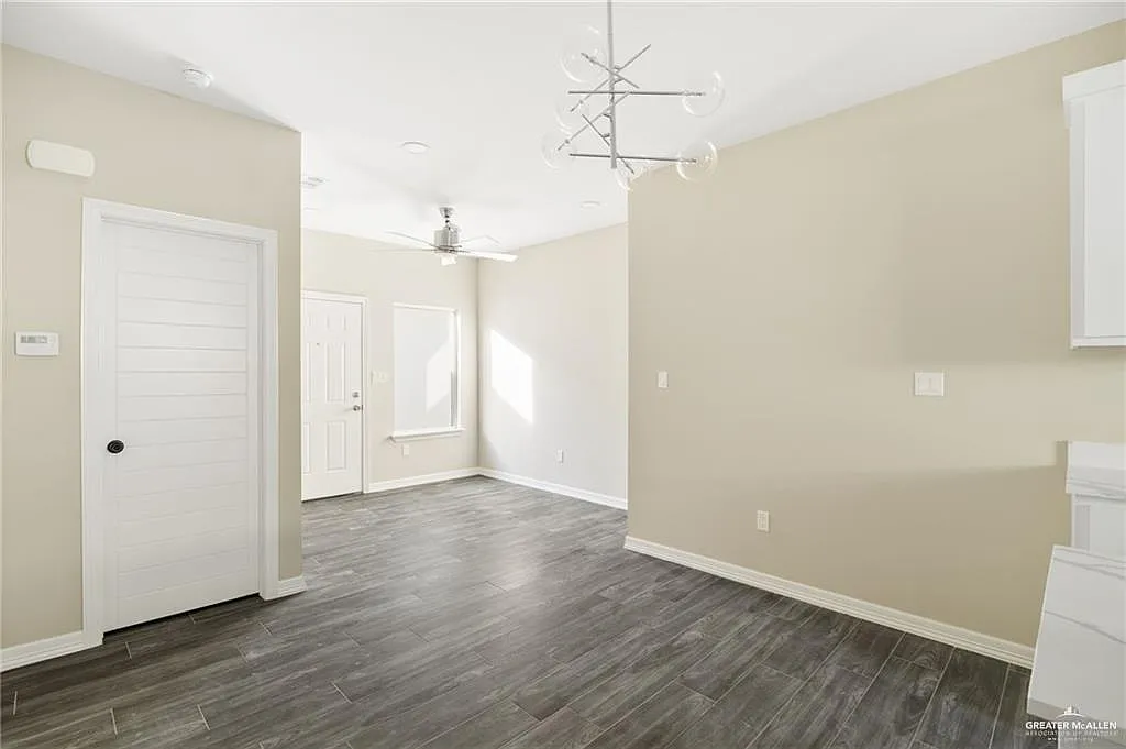 2 bed, 2.0 bath, 1025 sqft, $1,120 — Photo 2
