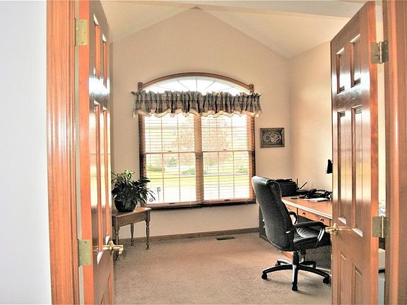 4th image of 270 Park Trails Dr