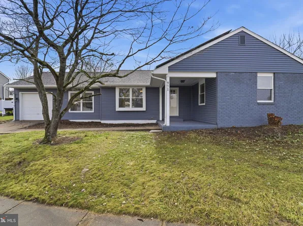 971 N Beecham Rd, Williamstown, NJ 08094