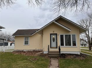 502 E Robinson St, Knoxville, IA 50138